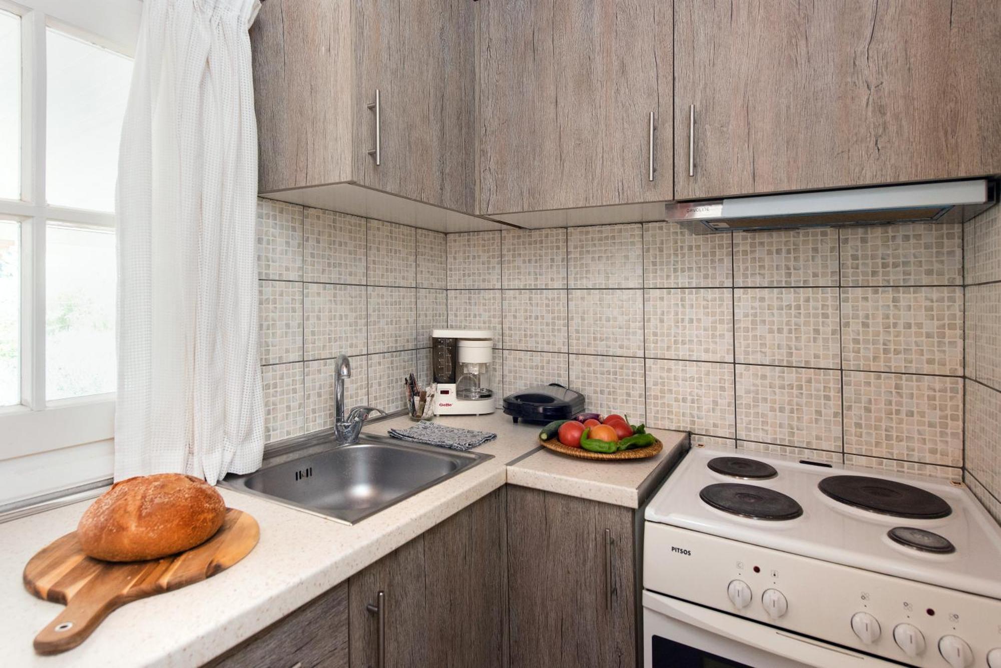 The Roof Family Apartment Alepou ภายนอก รูปภาพ